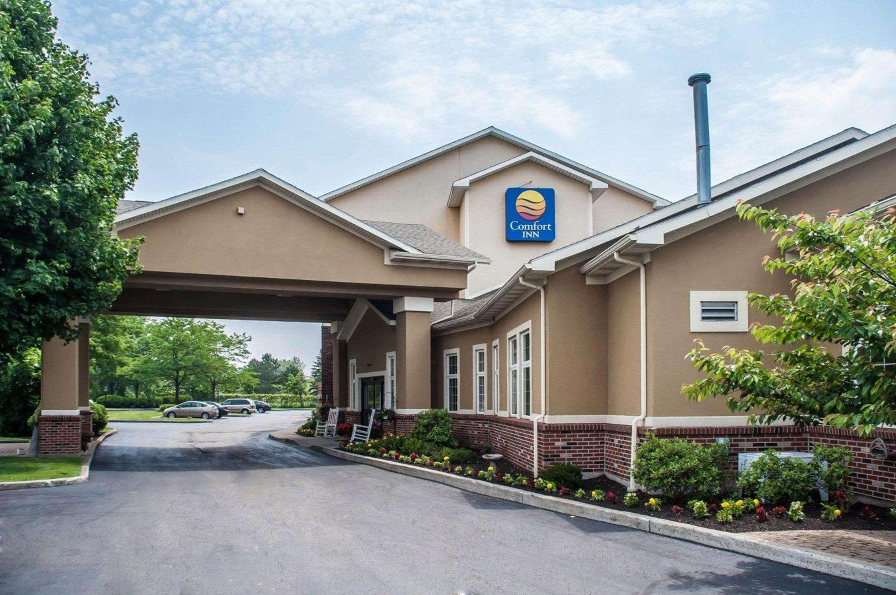 Comfort Inn University Amherst Exterior photo