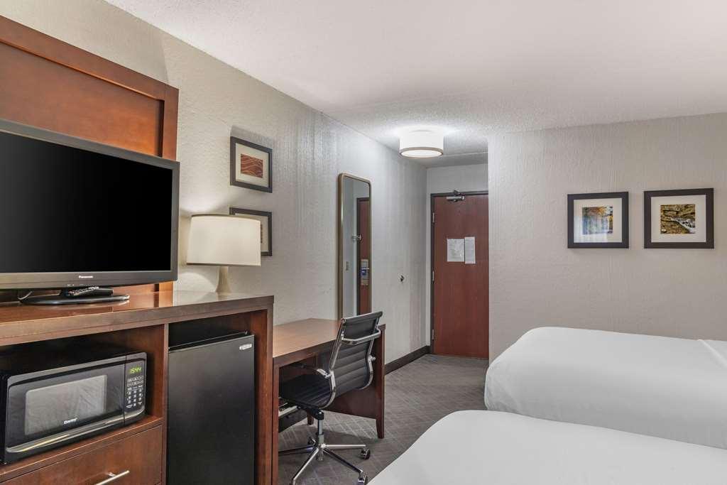 Comfort Inn University Amherst Room photo