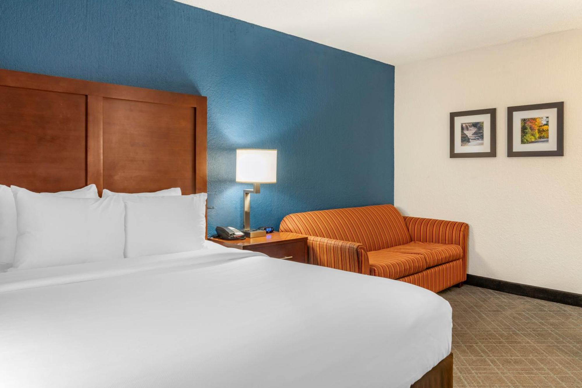 Comfort Inn University Amherst Exterior photo