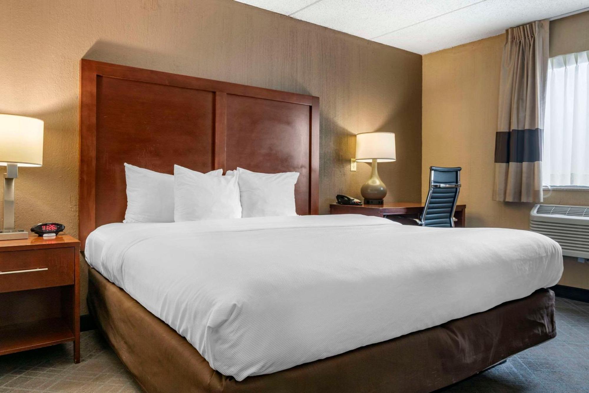 Comfort Inn University Amherst Exterior photo