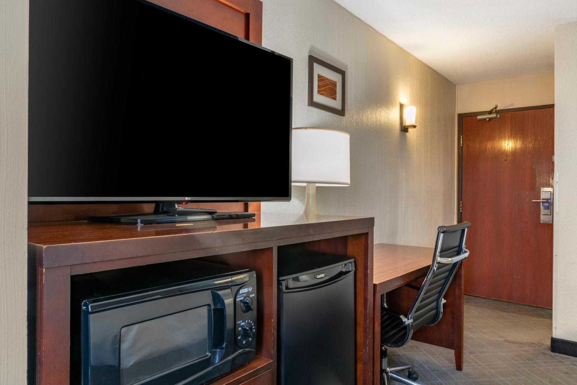 Comfort Inn University Amherst Exterior photo